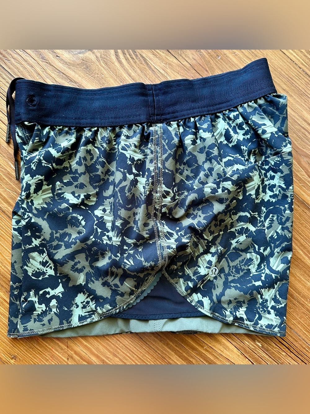 lululemon athletica Choose A Side High- Rise Reversible Athletic Shorts